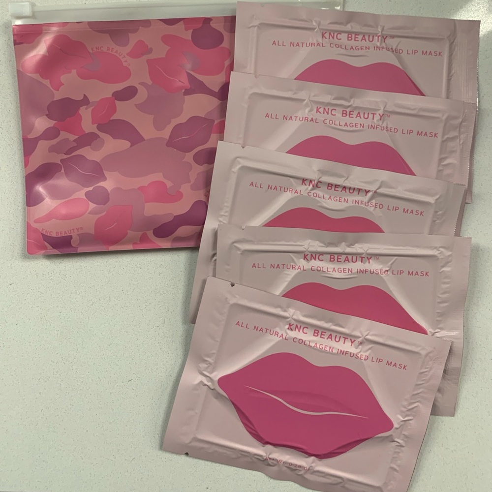 NWOT Set of 5 KNC Beauty All Natural Collagen Lip Mask Set in Pouch.